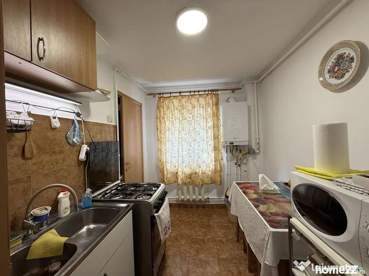 Apartament cu 4 camere decomandat în Ultracentral