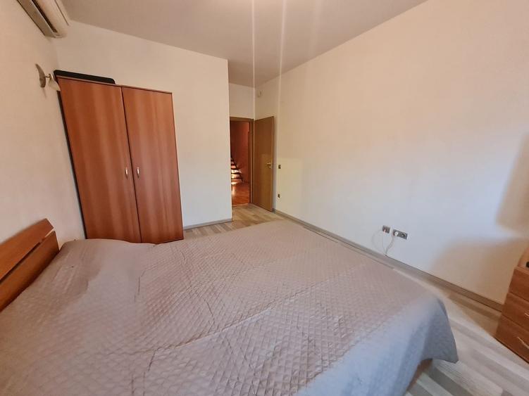 Casă individuală cu 6 camere cu Canalizare în Bălcescu