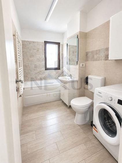 Apartament cu 2 camere semidecomandat, mobilat în Sud