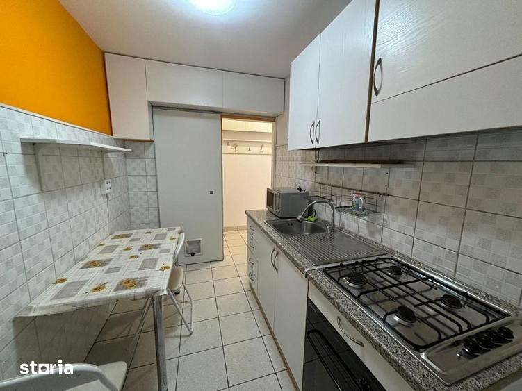Garsonieră decomandată, mobilată în Complex Studențesc