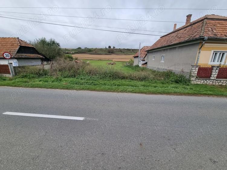 Teren de 2730 mp, în Petrești