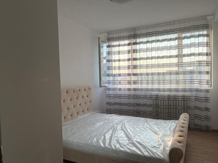 Apartament cu 2 camere semidecomandat, mobilat în Alexandru Obregia