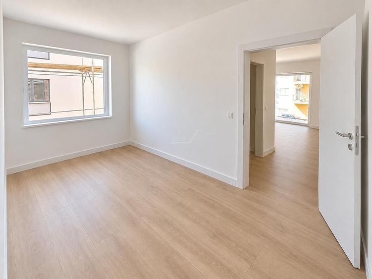 Apartament cu 3 camere decomandat în Giroc