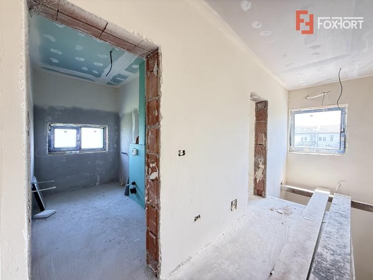Duplex cu 3 camere cu Teren 247 Mp în Săcălaz