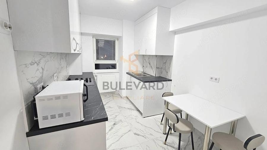 Apartament cu 3 camere decomandat în Zorilor