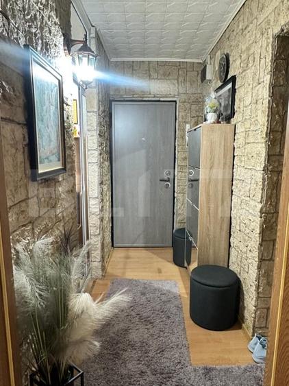 Apartament cu 3 camere decomandat, mobilat în Nord-Est