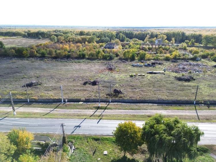 Teren Construcții intravilan de 88790 mp, în Șendreni