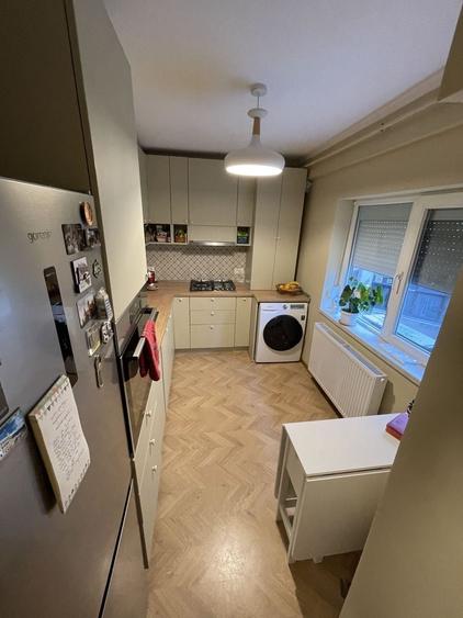 Piața Sf. Gheorghe | Decomandat | Renovat | Centrală proprie | Boxă 16 mp - 12