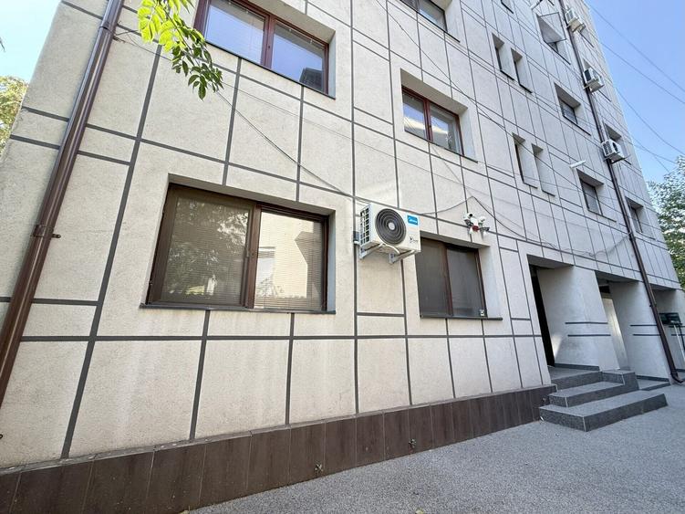 Birou, de 602 mp, în Splaiul Unirii