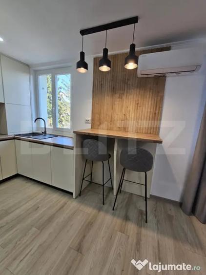 Apartament cu 2 camere semidecomandat în Central