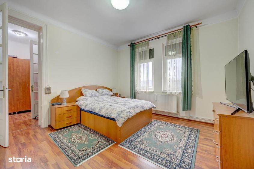 Apartament cu 4 camere în Rahova