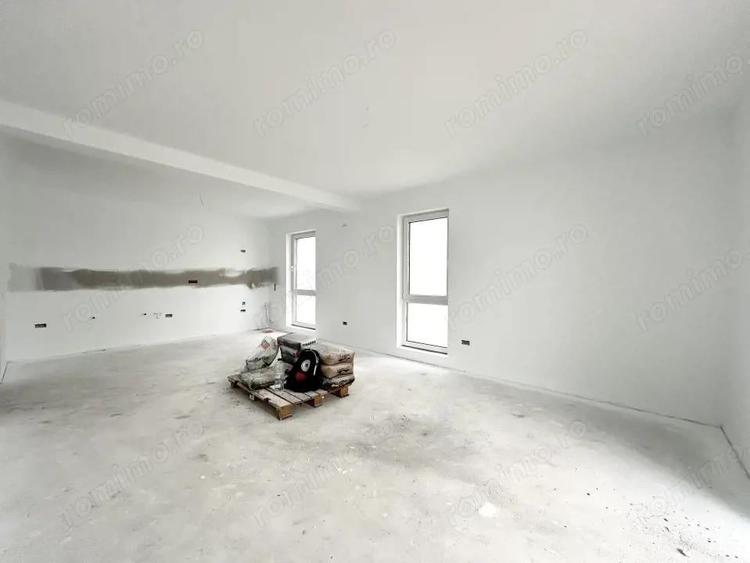 Apartament cu 3 camere decomandat în Dumbrăvița