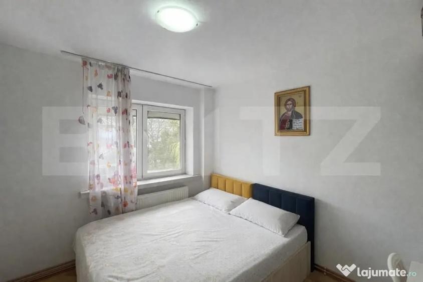Apartament cu 3 camere semidecomandat, mobilat în Rovine
