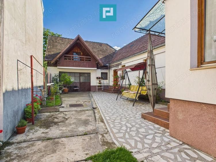 Casă cu 4 camere cu Teren 1007 Mp în Central
