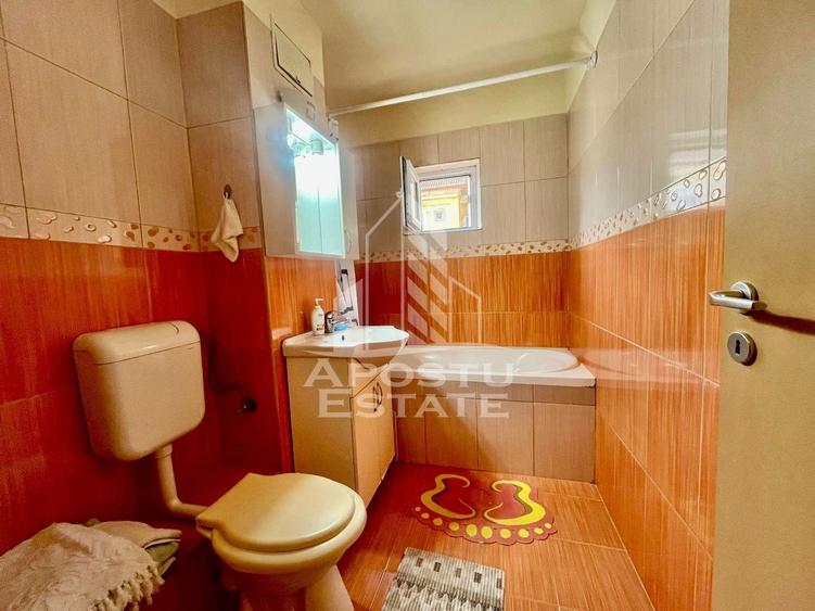 Apartament cu 3 camere decomandat, mobilat în Aradului