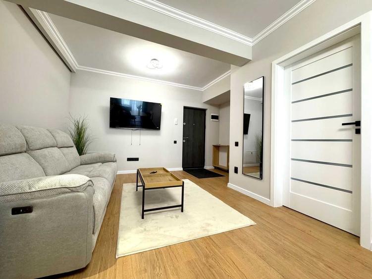 Apartament cu 2 camere semidecomandat în Florești