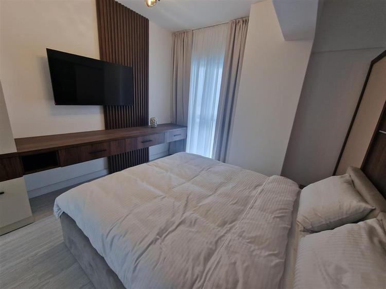 Apartament cu 3 camere decomandat, mobilat în Tătărași