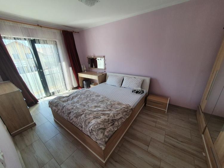 Casă cu 4 camere cu Teren 400 Mp în Dumbrăvița