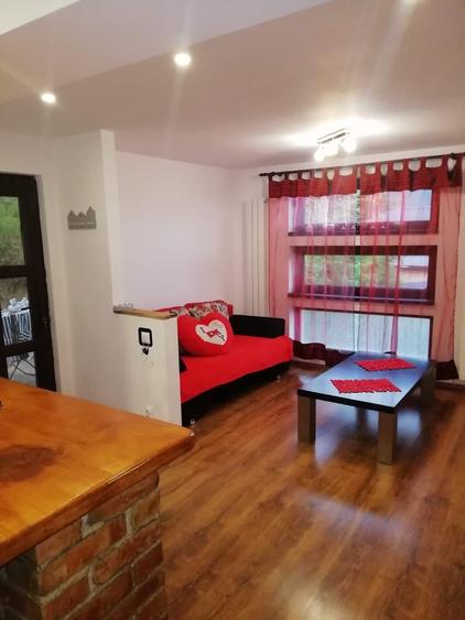 Casă cu 4 camere în Sărata