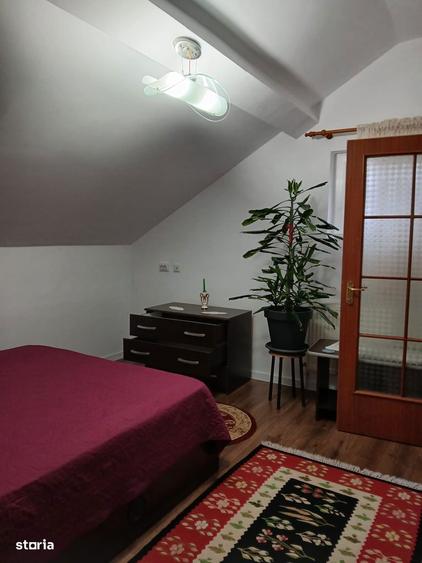 Casă cu 8 camere cu Teren 420 Mp în Nord