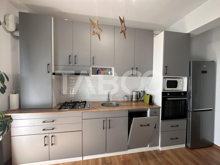 Apartament cu 2 camere decomandat, mobilat în Piața Cluj