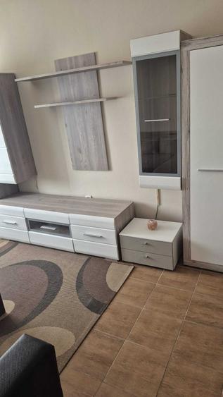 Casă cu 3 camere în Exterior Vest