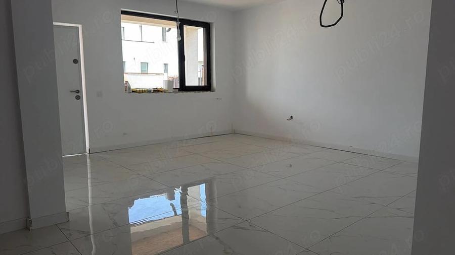 Casă cu 2 camere cu Teren 339 Mp în Central