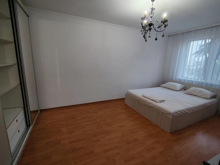 Apartament cu 2 camere decomandat în Drumul Taberei