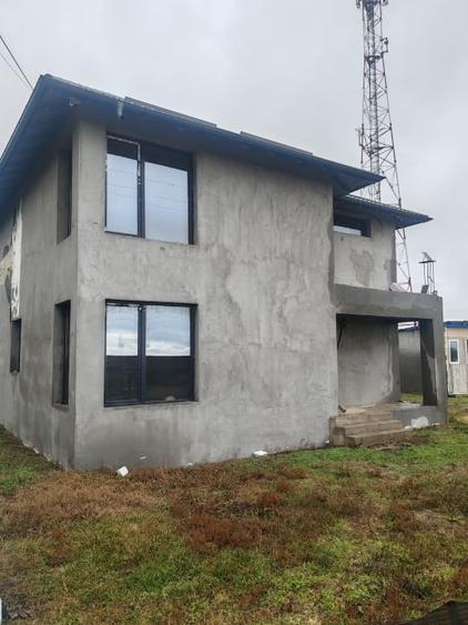 Casă individuală cu 4 camere cu Teren 1380 Mp în Brazi