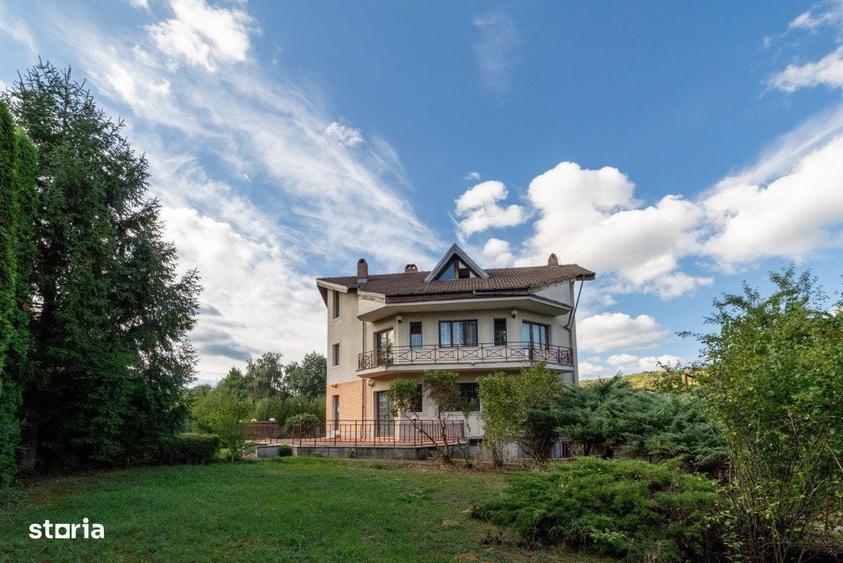 Casă cu 4 camere în Valea Ursului