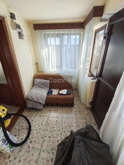 Vand casa 3 camere 65m2 utili