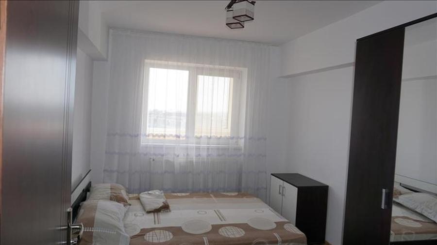 Apartament cu 3 camere decomandat în 1 Mai