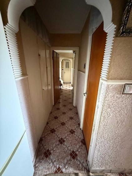 Apartament cu 3 camere decomandat în Găvana