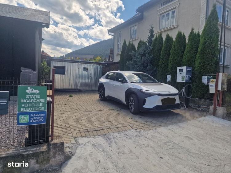 Casă cu 4 camere în Central