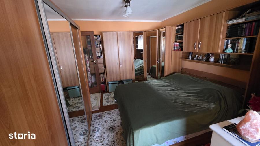 Apartament cu 3 camere decomandat în Tomis III
