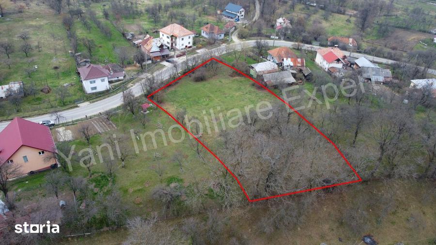 Teren de 2674 mp, în Cepari