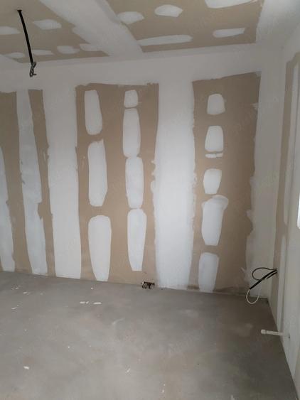 Casă cu 4 camere cu Teren 590 Mp în Lumina