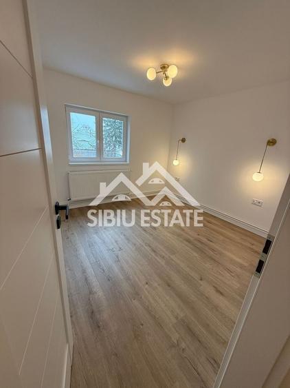 Apartament cu 3 camere decomandat în Ștrand