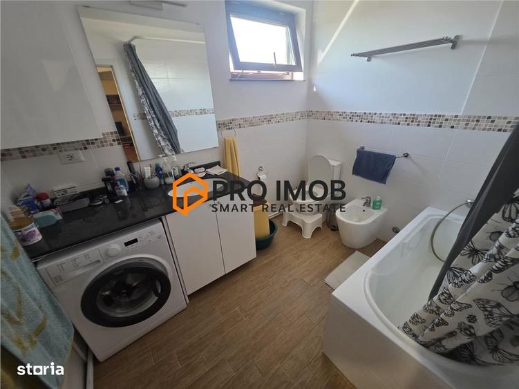 Casă cu 4 camere decomandat cu Teren 2500 Mp în Milcovul