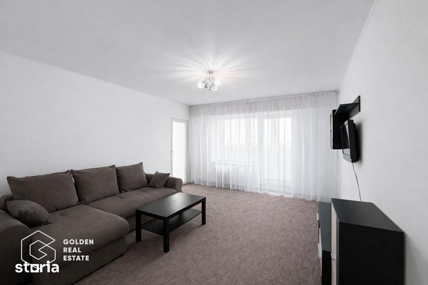 Apartament cu 3 camere decomandat în Polivalentă