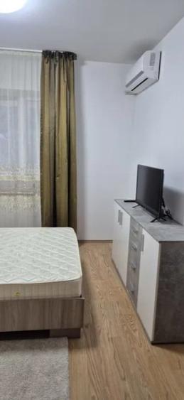 Apartament cu 2 camere semidecomandat, mobilat în Tătărași