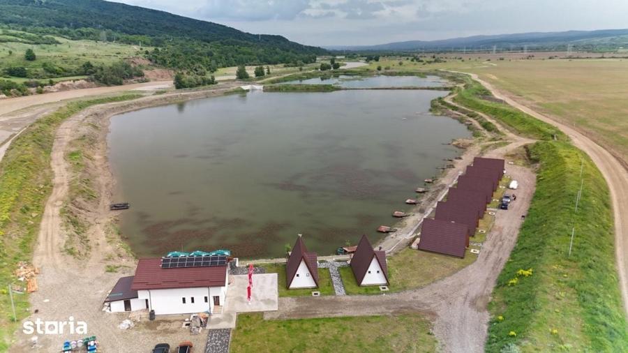 Teren de 2500 mp, în Căiuți