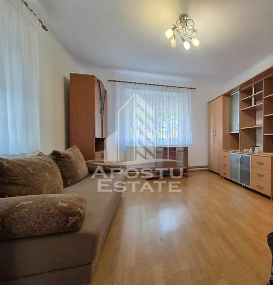 Casă individuală cu 3 camere cu Canalizare în Grădiște