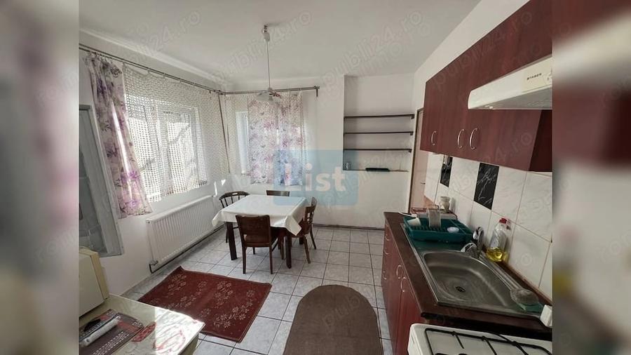 Casă cu 4 camere cu Teren 400 Mp în Central