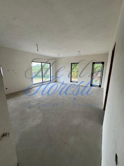 Duplex cu 4 camere cu Canalizare în Feleacu
