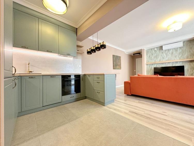 Apartament cu 3 camere decomandat, mobilat în Lipovei