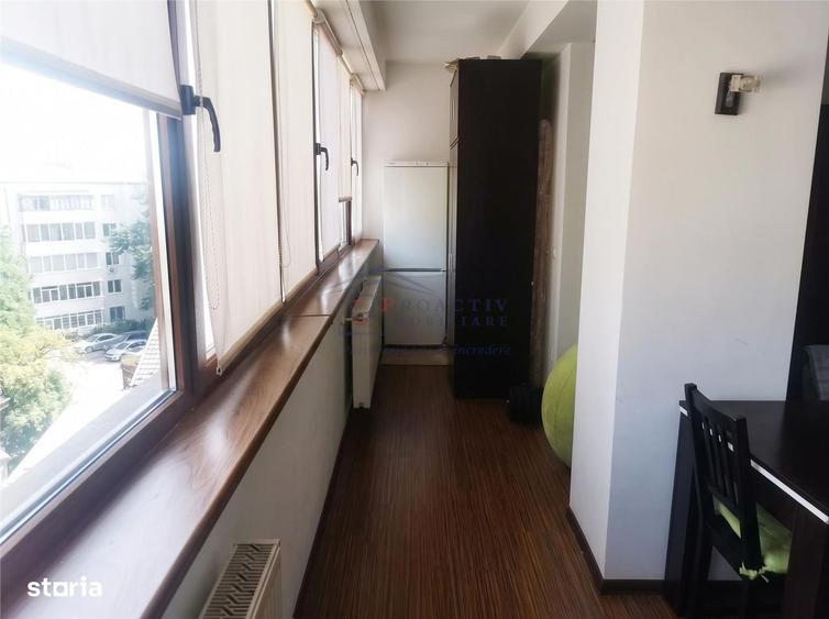 Apartament cu 2 camere decomandat în Central
