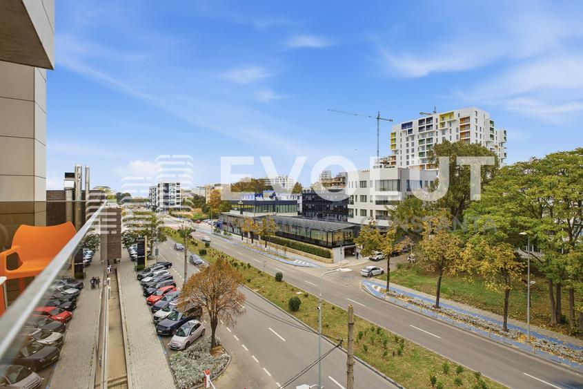 Apartament cu 3 camere decomandat, mobilat în Faleza Nord