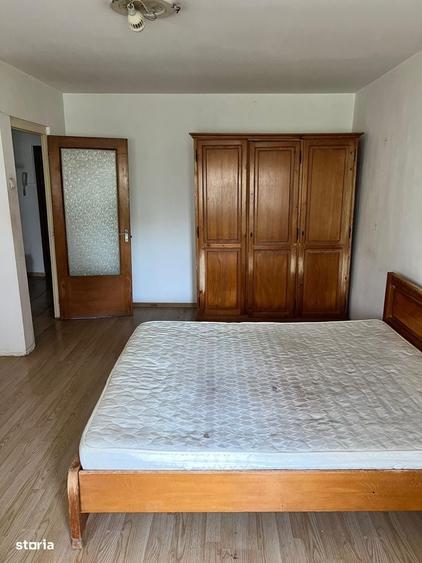 Garsonieră decomandată în 13 Septembrie