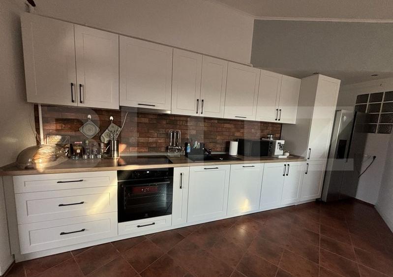 Apartament cu 3 camere decomandat, mobilat în Nord